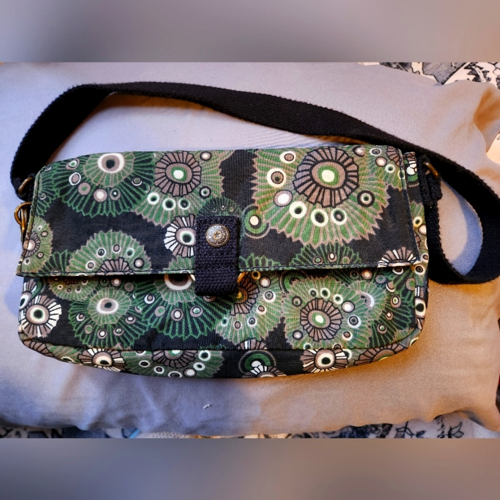 Green Kipling small shoulder bag with velcro enclosure REDUCED